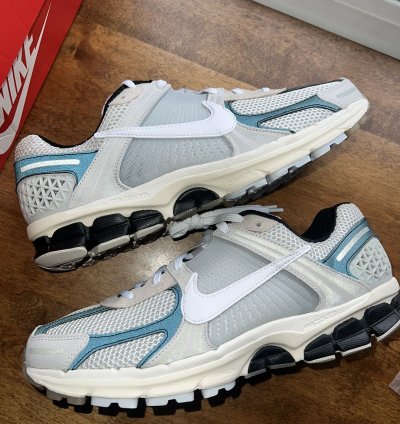 Nike Zoom Vomero 5 Prm Supersonic Light Bone