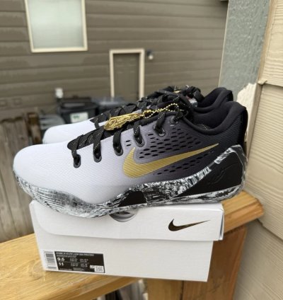 Nike Kobe 9 Em Low Protro Mambacita