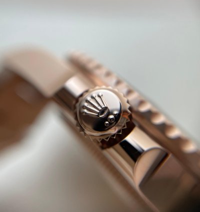 Rolex Gmt-master Ii In Rose Gold With Black Brown Bezel 126715