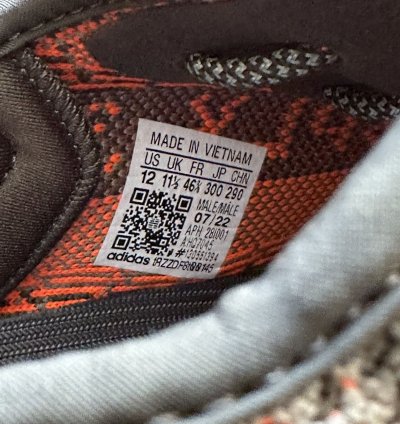 Adidas Yeezy 350 Boost Carbon Beluga