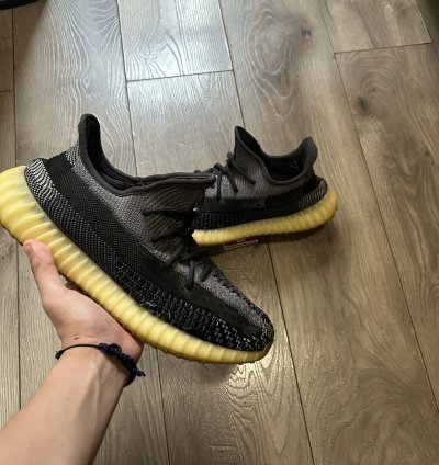 Adidas Yeezy 350 V2 Carbon