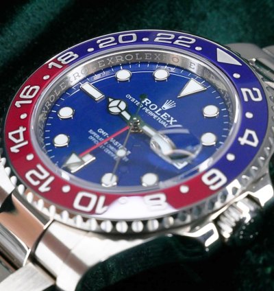 Rolex Gmt-master Ii Mint Complete Set Gmt-master Ii Pepsi 18k Blue Dial Red Blue Bezel White Gold 126719blro
