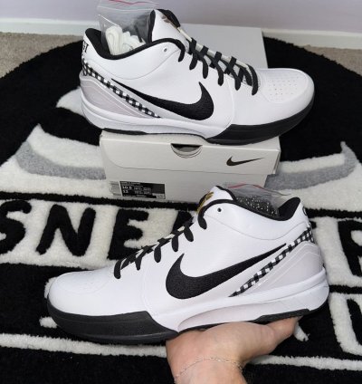 Nike Kobe 4 Protro Mambacita size 10 5