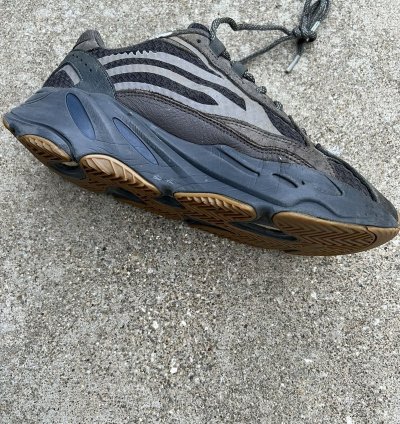 Adidas Yeezy 700 V2 Geode