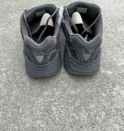 Adidas Yeezy 700 V2 Geode