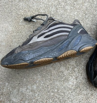 Adidas Yeezy 700 V2 Geode