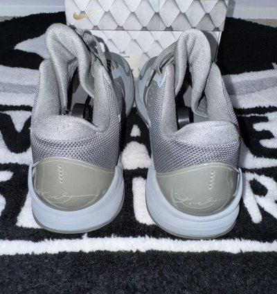Nike Kobe 5 Fade To Black size 10 Size Tag