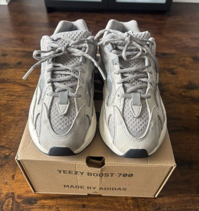 Adidas Yeezy 700 V2 Static