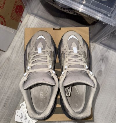 Adidas Yeezy 700 V2 Tephra
