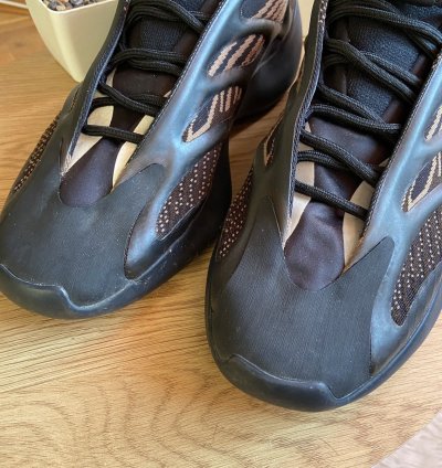 Adidas Yeezy 700 V3 Clay Brown