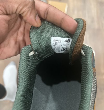 New Balance Carhartt Wip 990v6