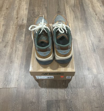 New Balance Carhartt Wip 990v6