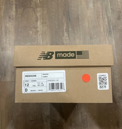 New Balance Carhartt Wip 990v6