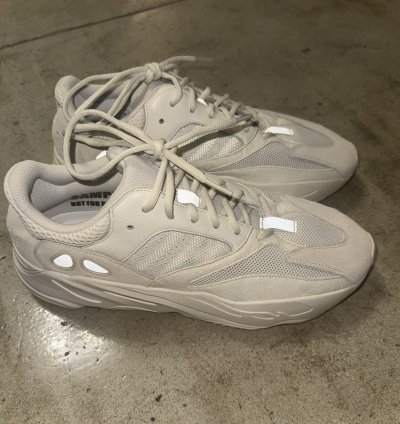 Adidas Yeezy All White 700 V1 Sample Kanye West