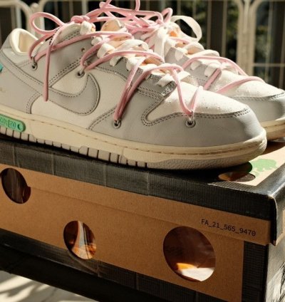 Off-white Nike Dunk Low - Lot 9