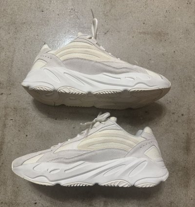 Adidas Yeezy All White 700 V2 Sample Kanye West