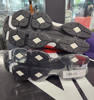 New Balance Dtlr 9060 Fire Sign