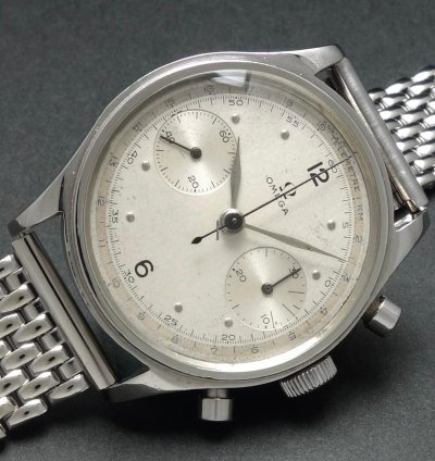 Omega 33 3chro Ref 2077 Water-resistant 38mm Chronograph Two-tone Dial