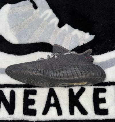 Adidas Yeezy Boost 350 V2 Black Non-reflective size 10