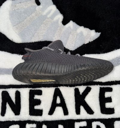 Adidas Yeezy Boost 350 V2 Black Non-reflective size 10