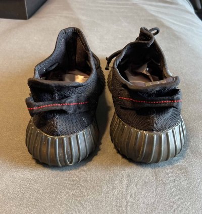Adidas Yeezy Boost 350 V2 Bred Size 10 5 Cp9652