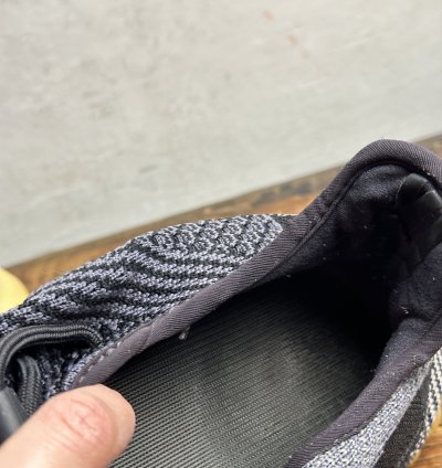 Adidas Yeezy Boost 350 V2 Carbon