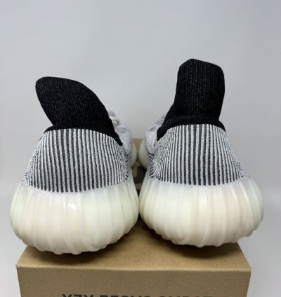 Adidas Yeezy Boost 350 V2 Cmpct Panda