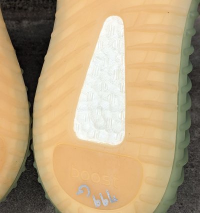 Adidas Yeezy Boost 350 V2 Desert Sage Size 10 5 Men Fx9035