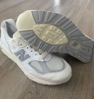New Balance Made In Usa 990 V2