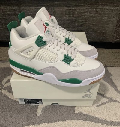 Air Jordan 4 Retro Sb Pine Green