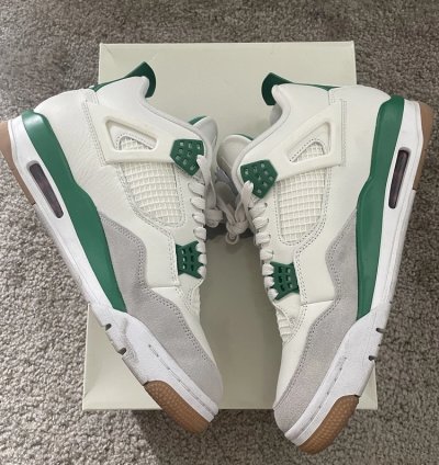 Air Jordan 4 Retro Sb Pine Green