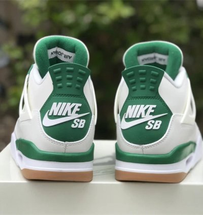 Air Jordan 4 Retro Sb Pine Green