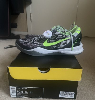 Nike Kobe 8 Graffiti
