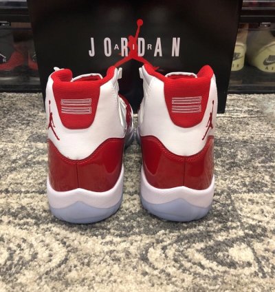 Air Jordan 11 Retro Cherry
