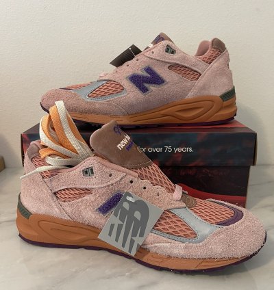 New Balance Salehe Bembury Sand Be The Time Miusa 990v2
