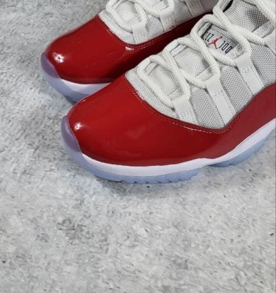 Air Jordan 11 Retro Cherry