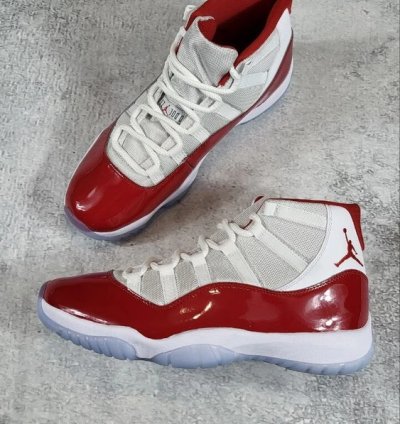 Air Jordan 11 Retro Cherry