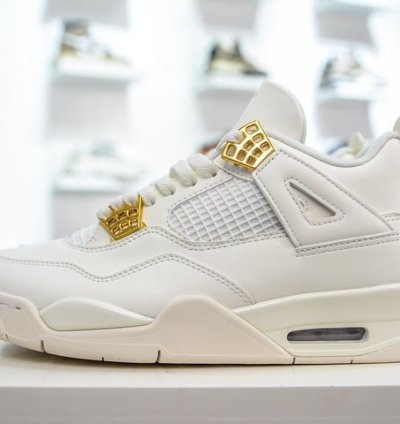 Air Jordan 4 Retro Metallic Gold