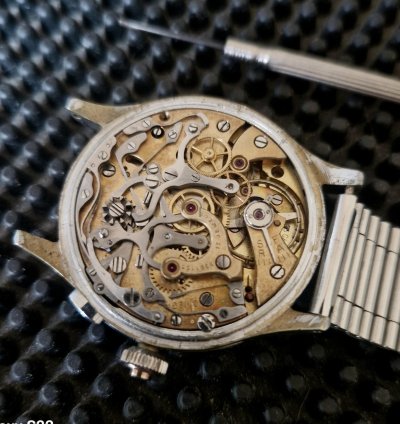 Omega Chrono Omega 33 3 Mono Pusher Con Reset In Corona