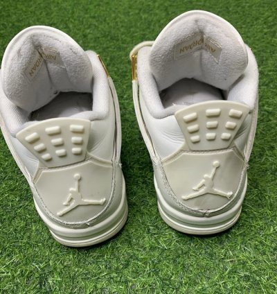 Air Jordan 4 Retro Metallic Gold