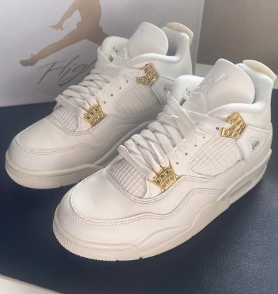 Air Jordan 4 Retro Metallic Gold