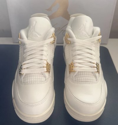 Air Jordan 4 Retro Metallic Gold