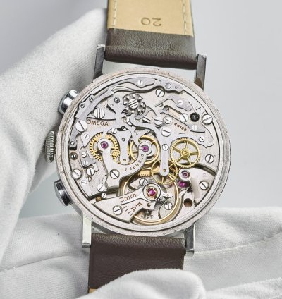 Omega Chronograph 2393 3