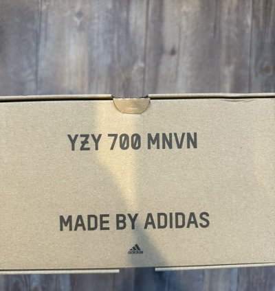 Adidas Yeezy Boost 700 Mnvn Analog