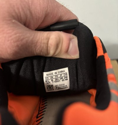 Adidas Yeezy Boost 700 Mnvn Orange