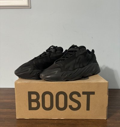 Adidas Yeezy Boost 700 Mnvn Triple Black