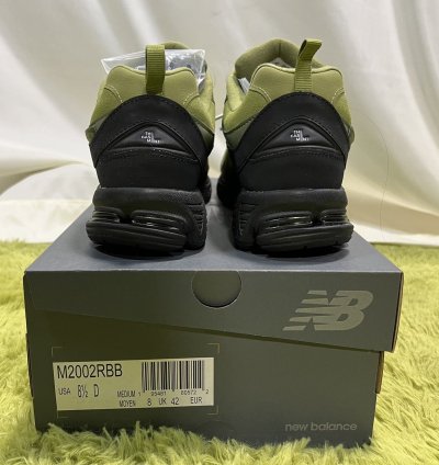 New Balance The Basement 2002r