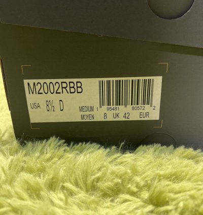 New Balance The Basement 2002r