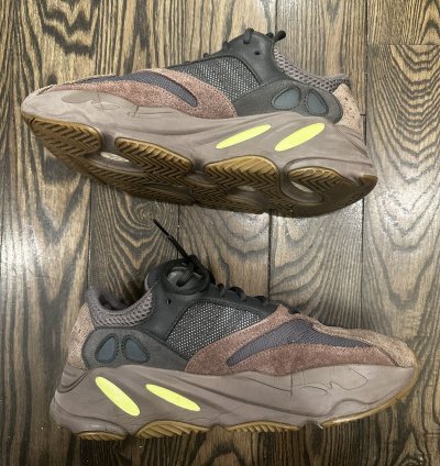 Adidas Yeezy Boost 700 Sneakers - Mauve