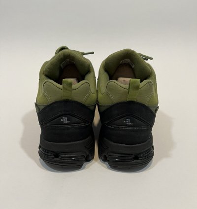 New Balance The Basement 2002r Moss Green S8 5